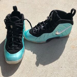 6.5Y nike foams